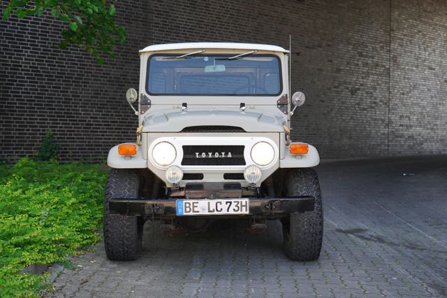 Land Cruiser FJ40