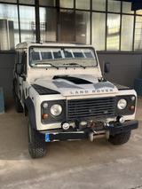 Land Rover Defender 110 - Land Rover Defender in Leipzig