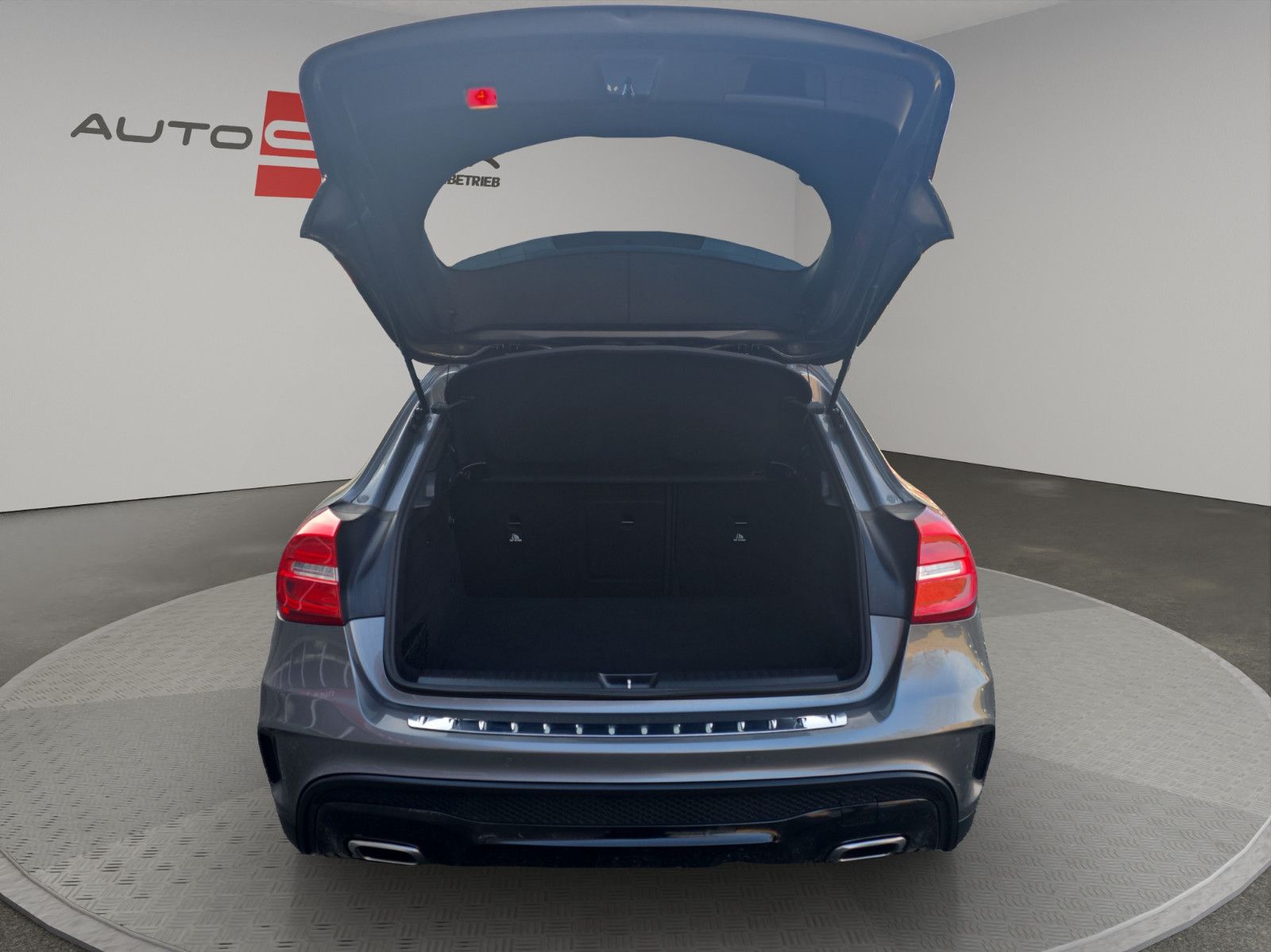 Fahrzeugabbildung Mercedes-Benz GLA 200 GLA Aut. /AMG Line/XENON/NAVI/LEDER/