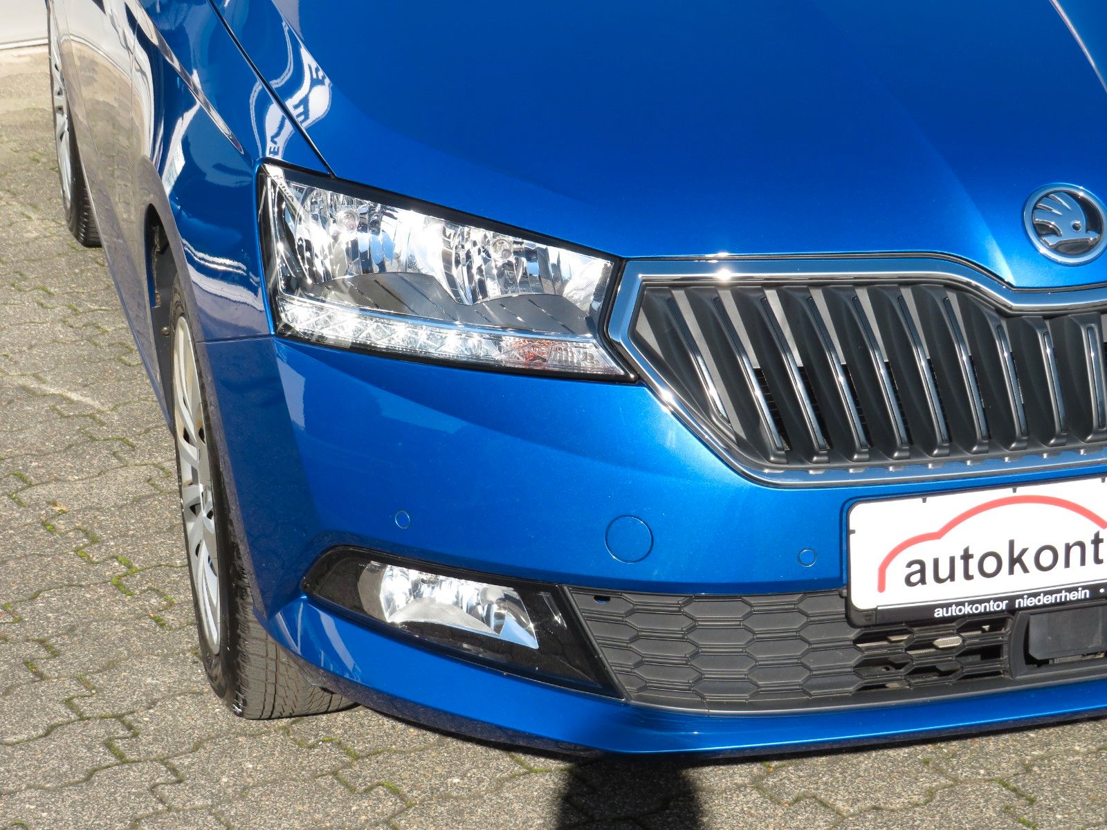 Fahrzeugabbildung SKODA Fabia Combi Ambition NAVI SITZH SMART-LINK PDC 1