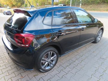Fotografie 4 des VW Polo VI Highline 1.0 85kw R-Line Paket Pano