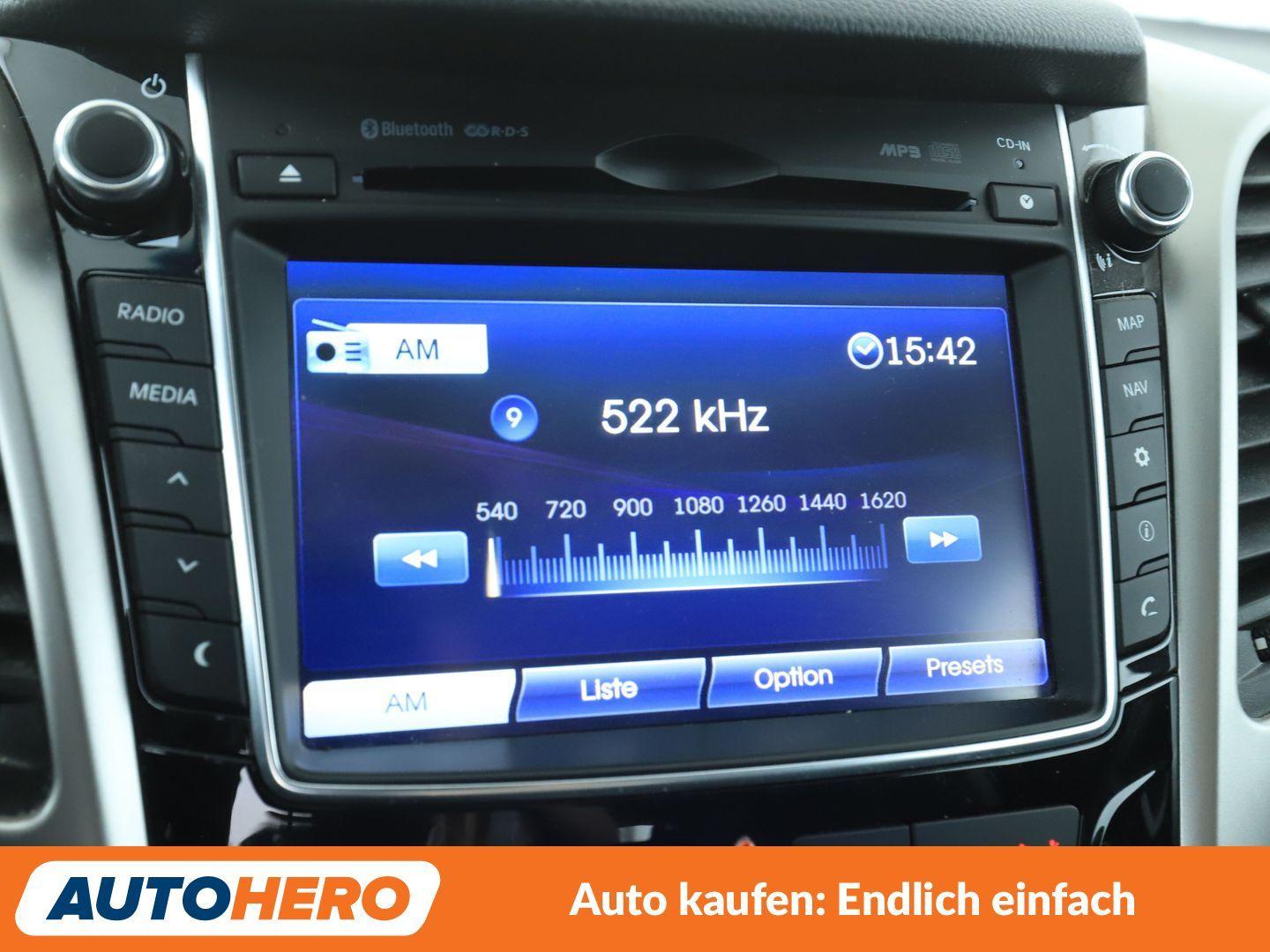 Hyundai i30 1.4 Comfort *NAVI*TEMPO*PDC*SHZ*ALU*KLIMA*