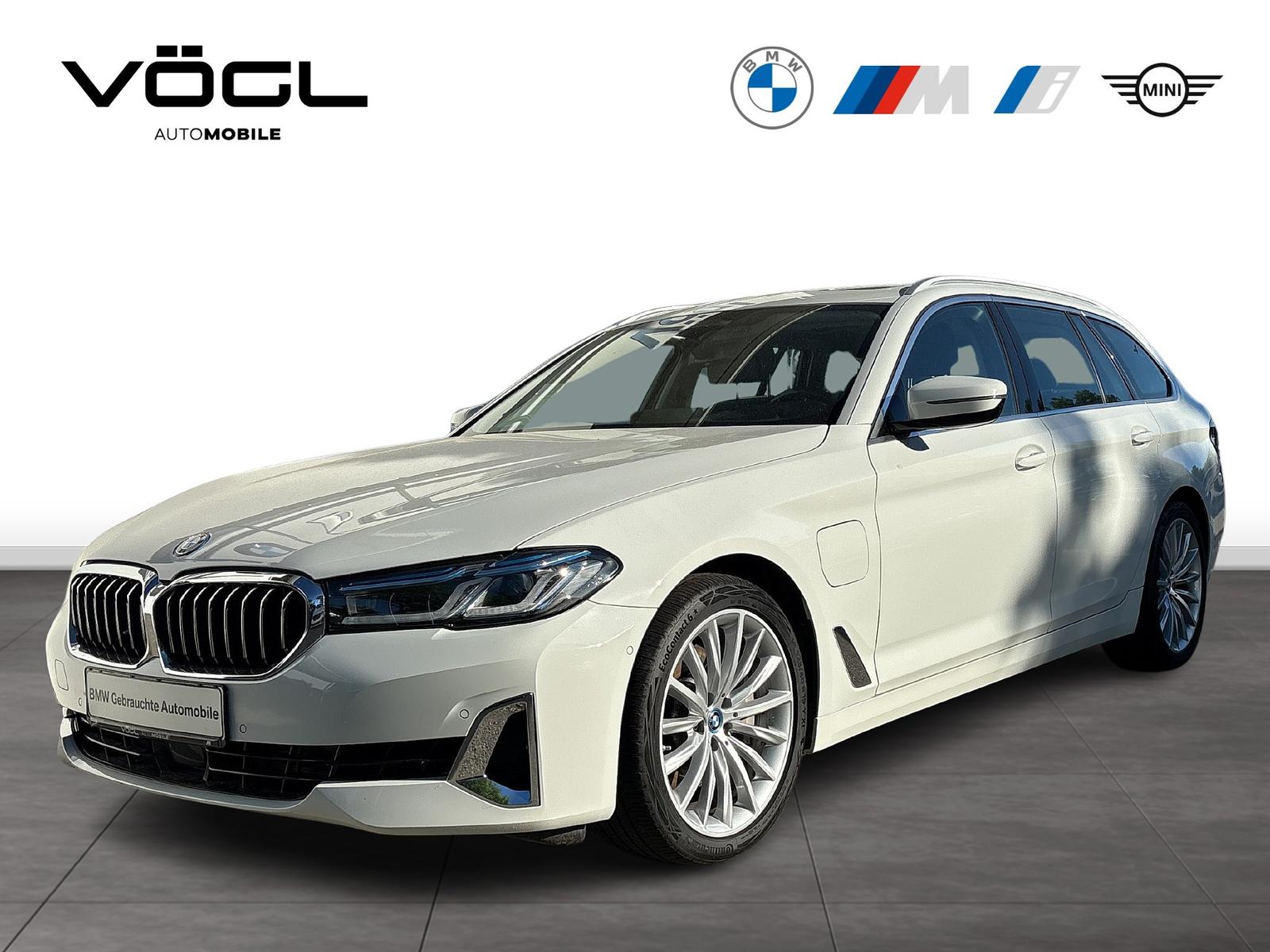 BMW 530e xDrive Touring Luxury Line Head-Up Panorama