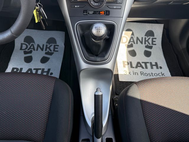 Toyota Auris Club