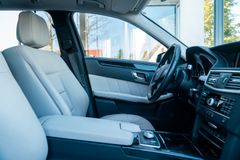 MERCEDES-BENZ E350  T CDI 4Matic/ AIRMATIC/ AHK/ MASSAGE
