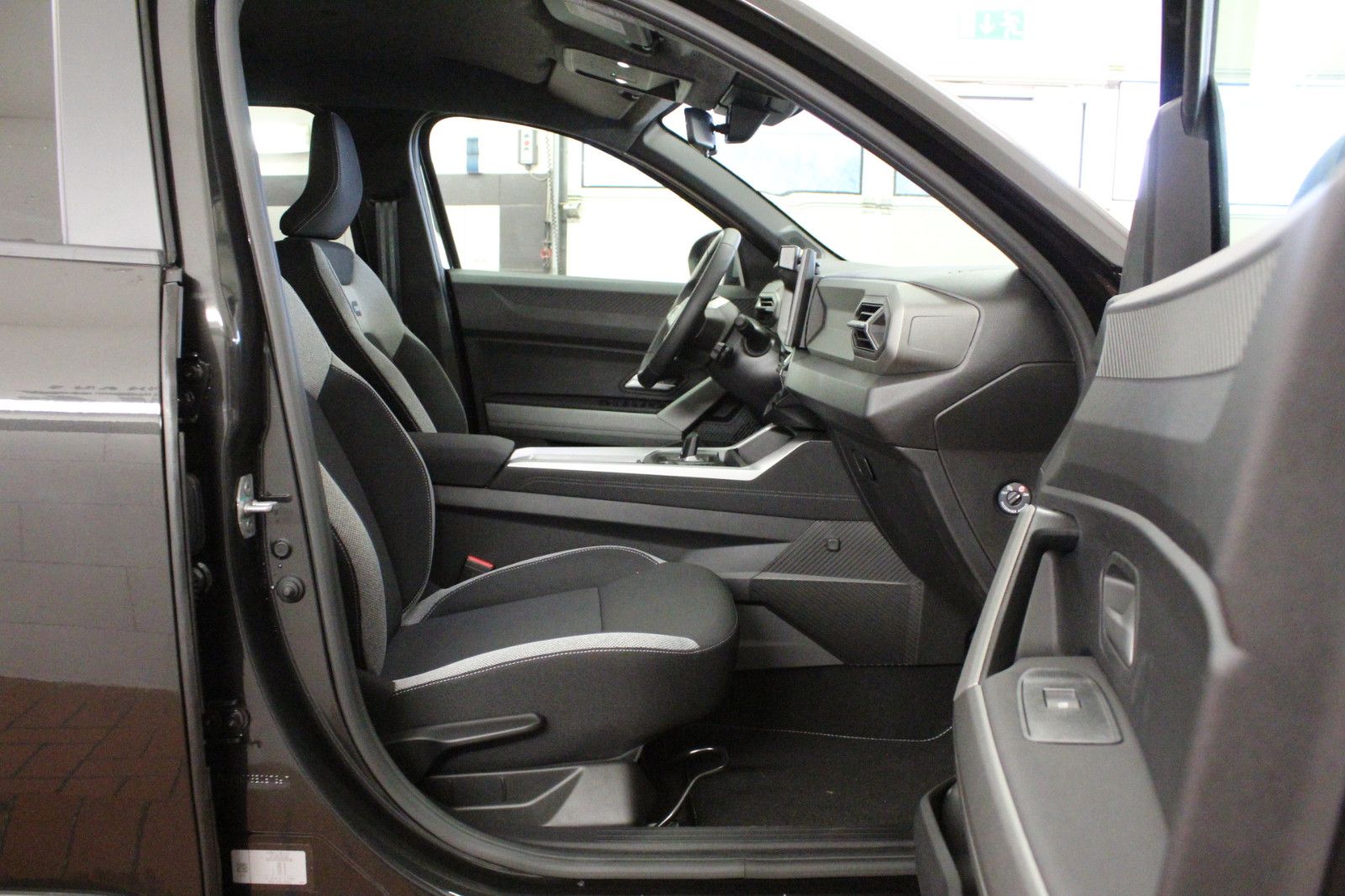 Fahrzeugabbildung Dacia Bigster hybrid 155 Journey Winter- & City-Paket