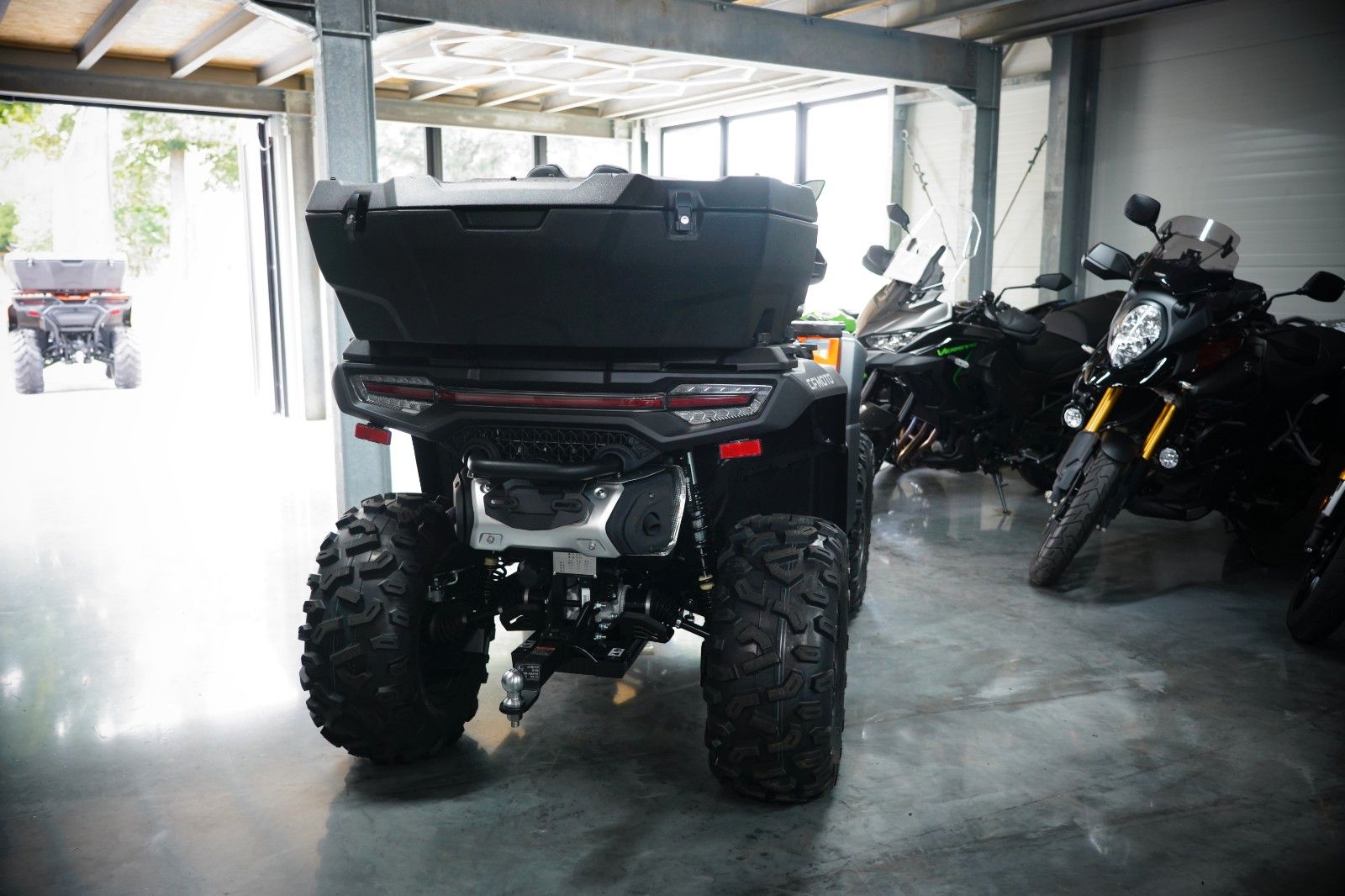 Fahrzeugabbildung CFMOTO CForce 1000 Touring incl. Koffer 4 J. Garantie