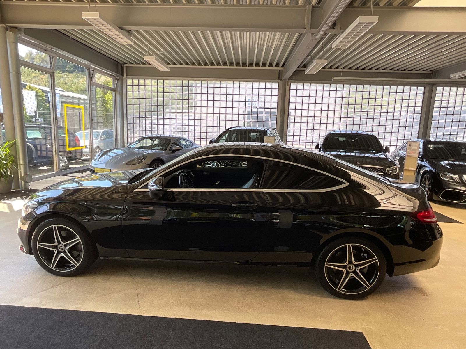 Fahrzeugabbildung Mercedes-Benz C 220 d Coupe * AMG FELGEN *