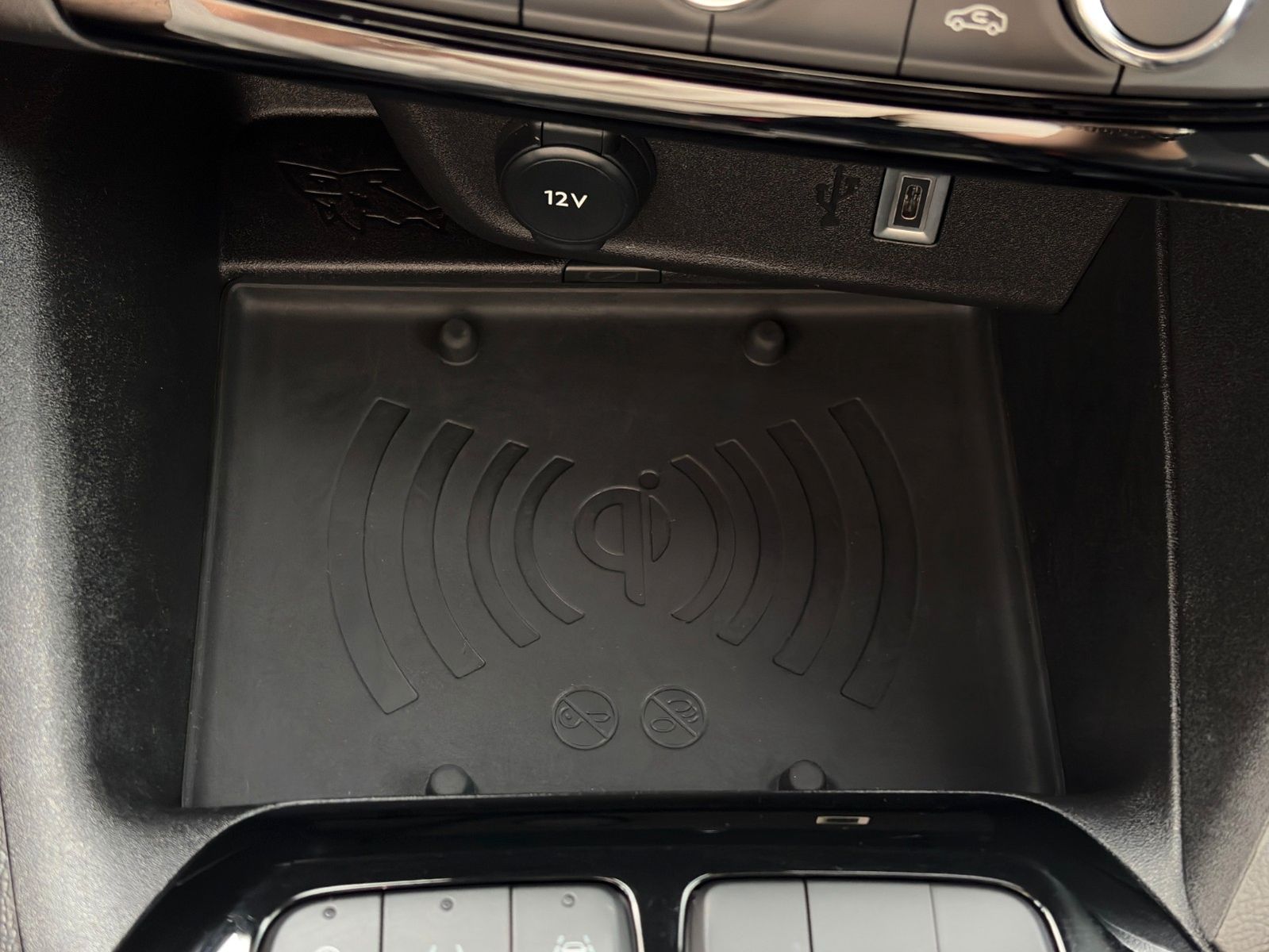 Fahrzeugabbildung Opel Corsa F GS 1.2 Turbo ACC LHZ LED Navi CarPlay