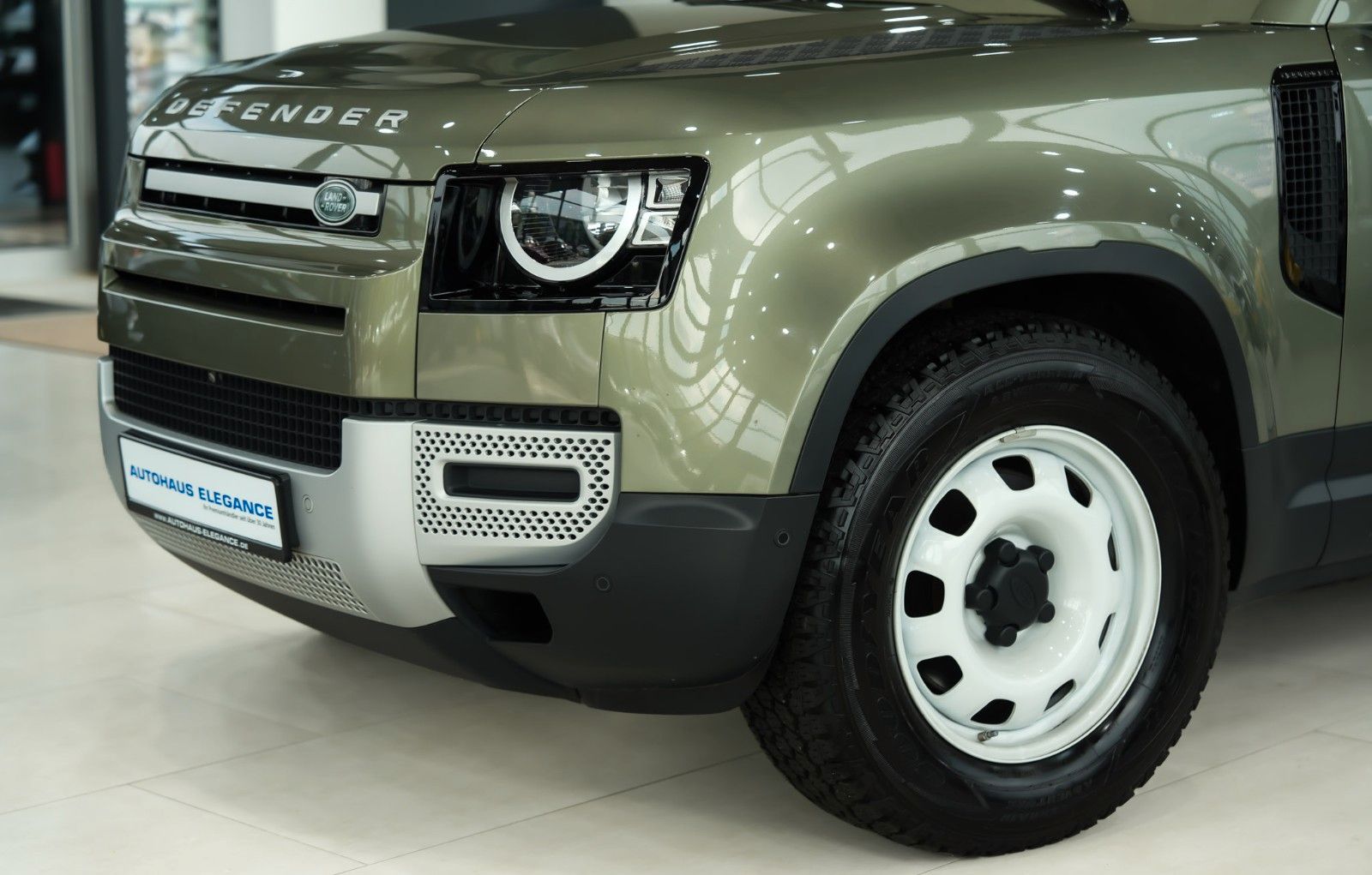 Land Rover Defender 110 SE*EXTERIEUR-PAK*LUFTFED.*LED*360°K foto 8