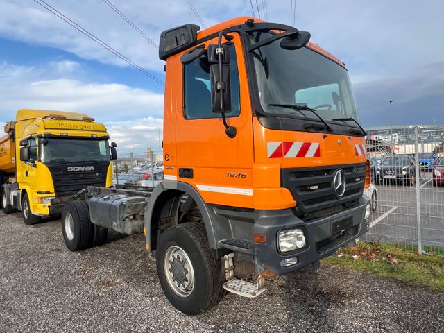 Mercedes-Benz 1836 4x4 Chassis 180tkm Eps Holland documents