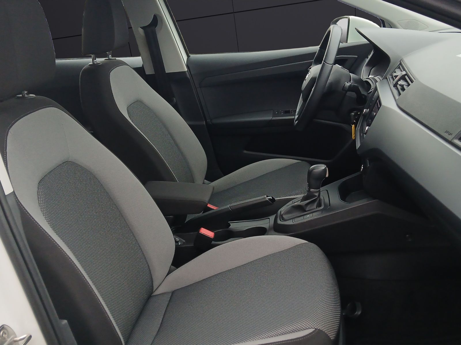 Fahrzeugabbildung SEAT Ibiza TSI DG Style Beats RFK Fast-Lane Climatron