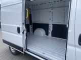 Fiat Ducato 35 L2H2 Cargo *Anhängerkuppl/Kamera* - Plattform Anhänger