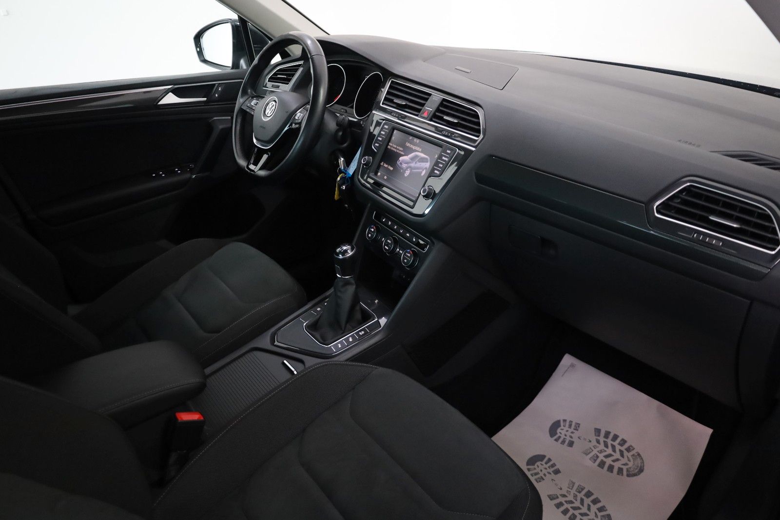 Fahrzeugabbildung Volkswagen Tiguan Highline Alcantara,Navi,LED,Kamera,ACC,SH