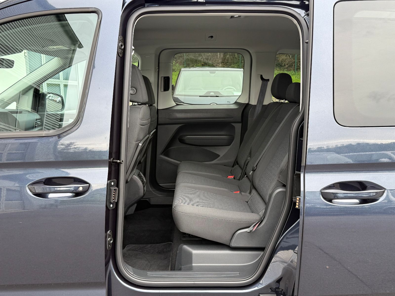 Fahrzeugabbildung Volkswagen Caddy Life "Energy" TSI eHybrid ACC Navi Kamera