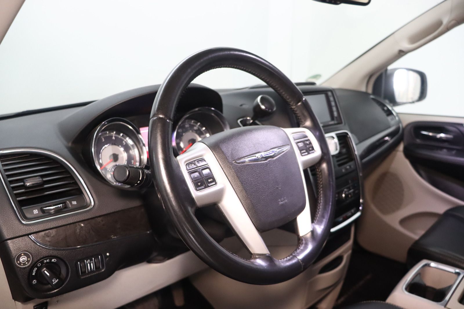 Fahrzeugabbildung Chrysler Grand Voyager Town & Country 3.6l *