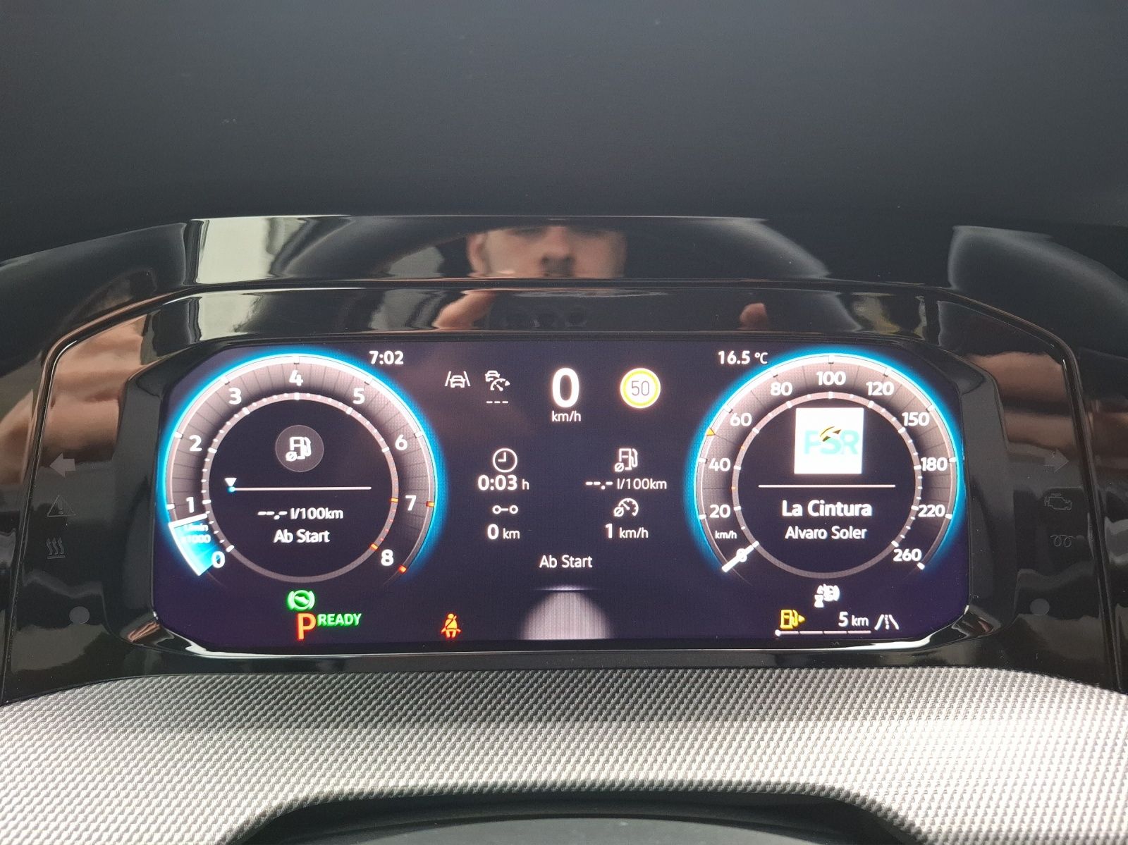 Fahrzeugabbildung Volkswagen Golf VIII Variant eTSI R-Line DSG Standhzg. LED