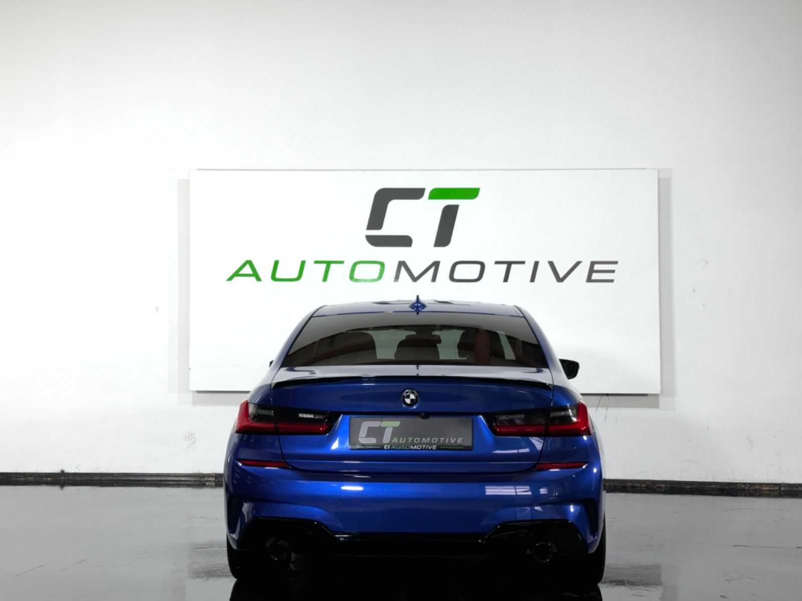 BMW 330i xDrive M-Sportpaket Aut. **60.000KM* imagem 2