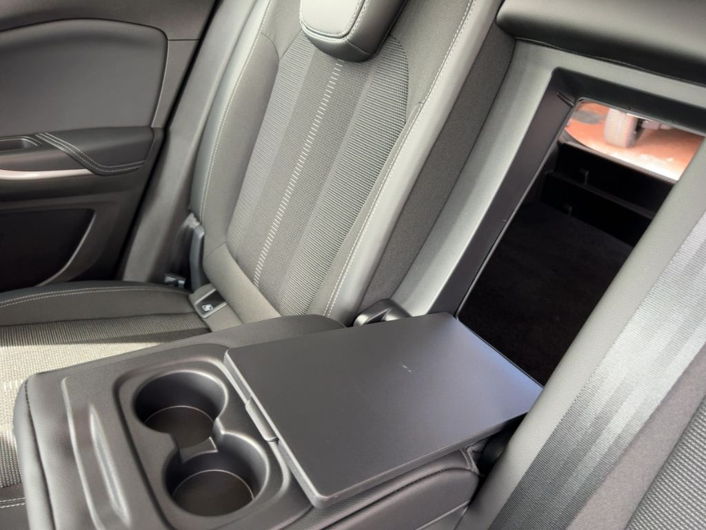 Fahrzeugabbildung Opel Grandland GS  AUTOMATIK  NAVI  LED SHZ