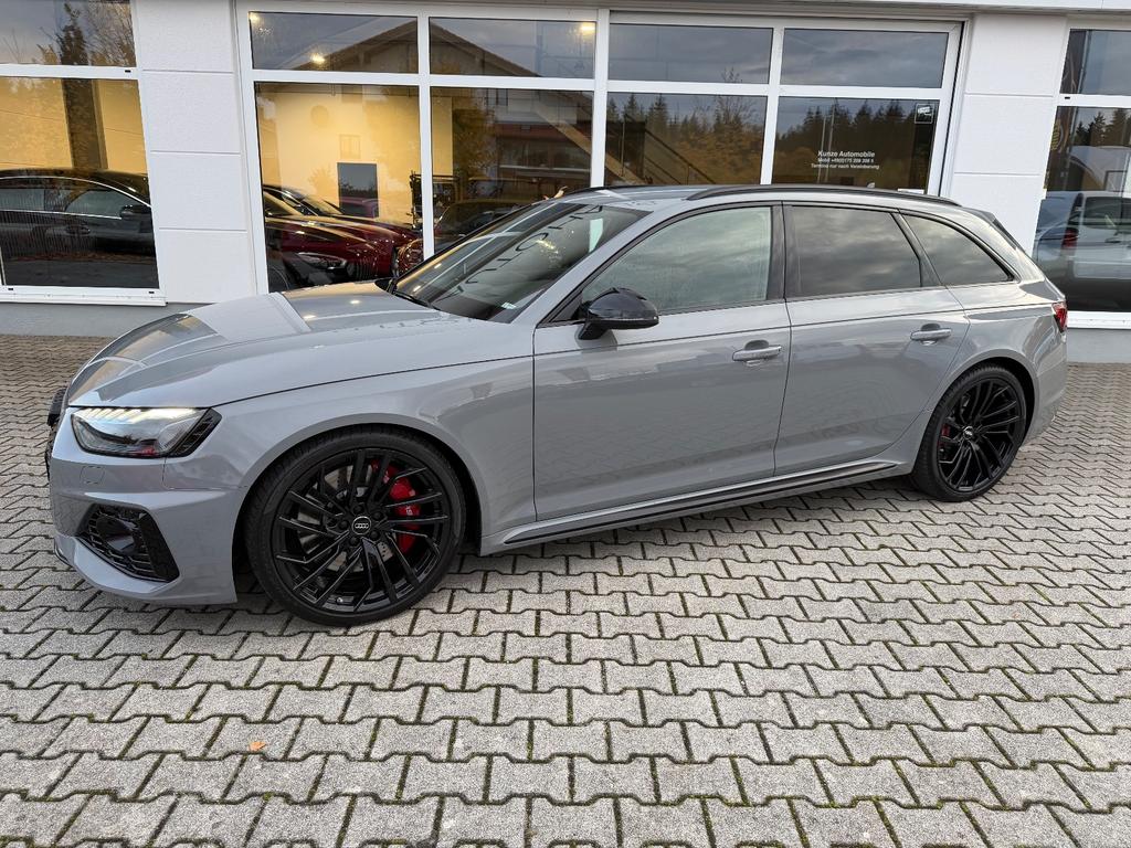 Audi RS4
