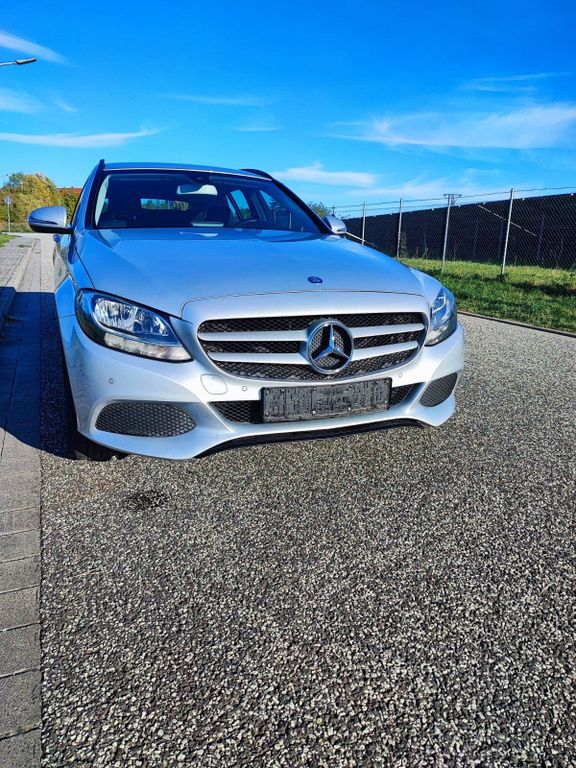 Image of Mercedes-Benz C 200