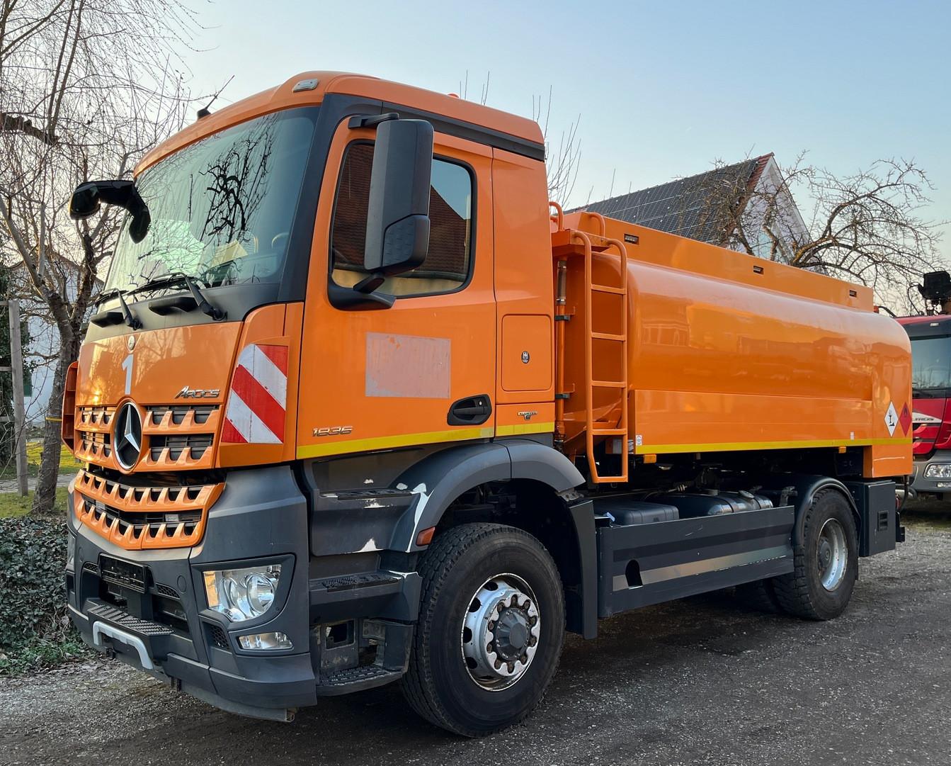 Mercedes-Benz Arocs 1836 4x4 Hydro