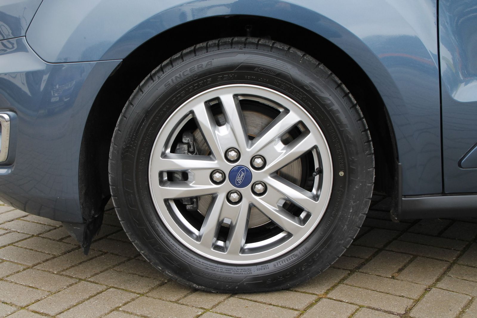 Fahrzeugabbildung Ford Tourneo Connect (CHC) Titanium