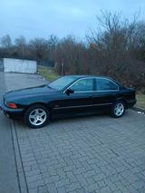 BMW E39 520i Schaltgetriebe - BMW 520 aus 1999: 520i