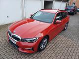 BMW 330d Touring Luxury Line Auto Luxury Line - BMW 330 in Mönchengladbach