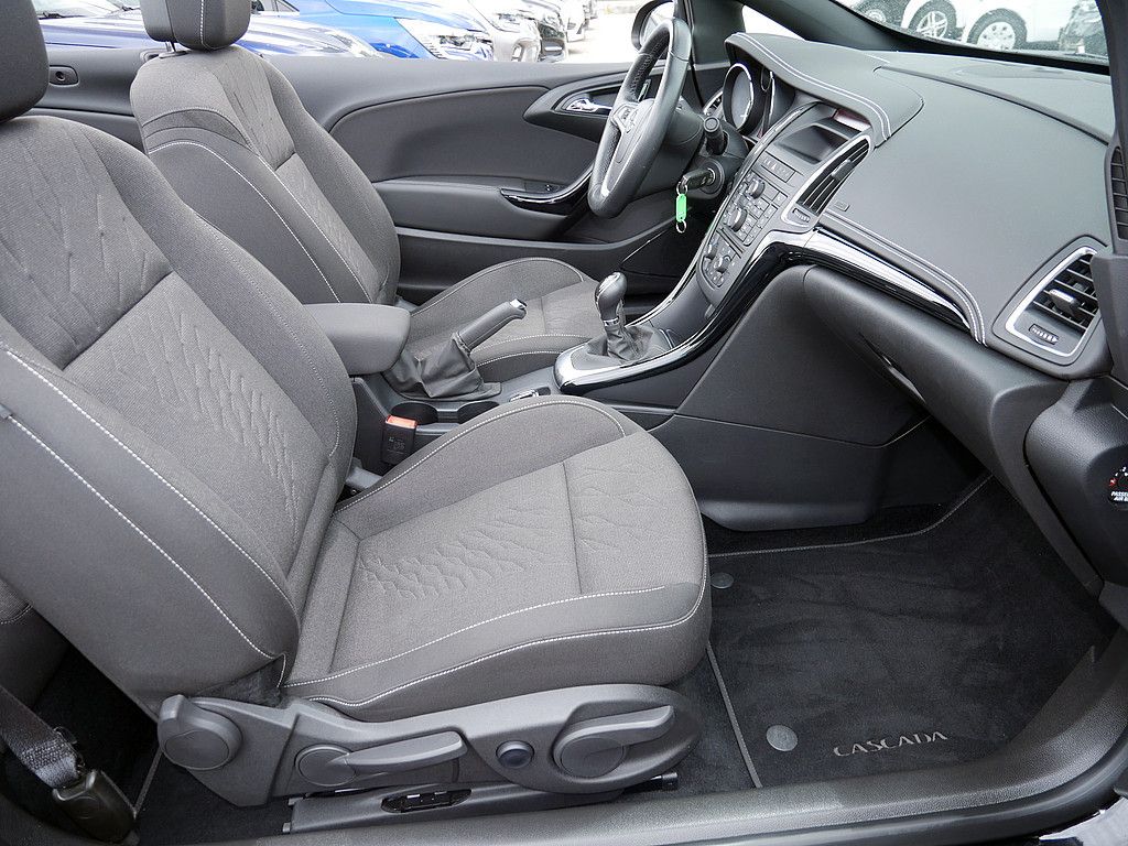 Fahrzeugabbildung Opel Cascada 1.4 Turbo Edition KLIMA PDC SITZHEIZUNG