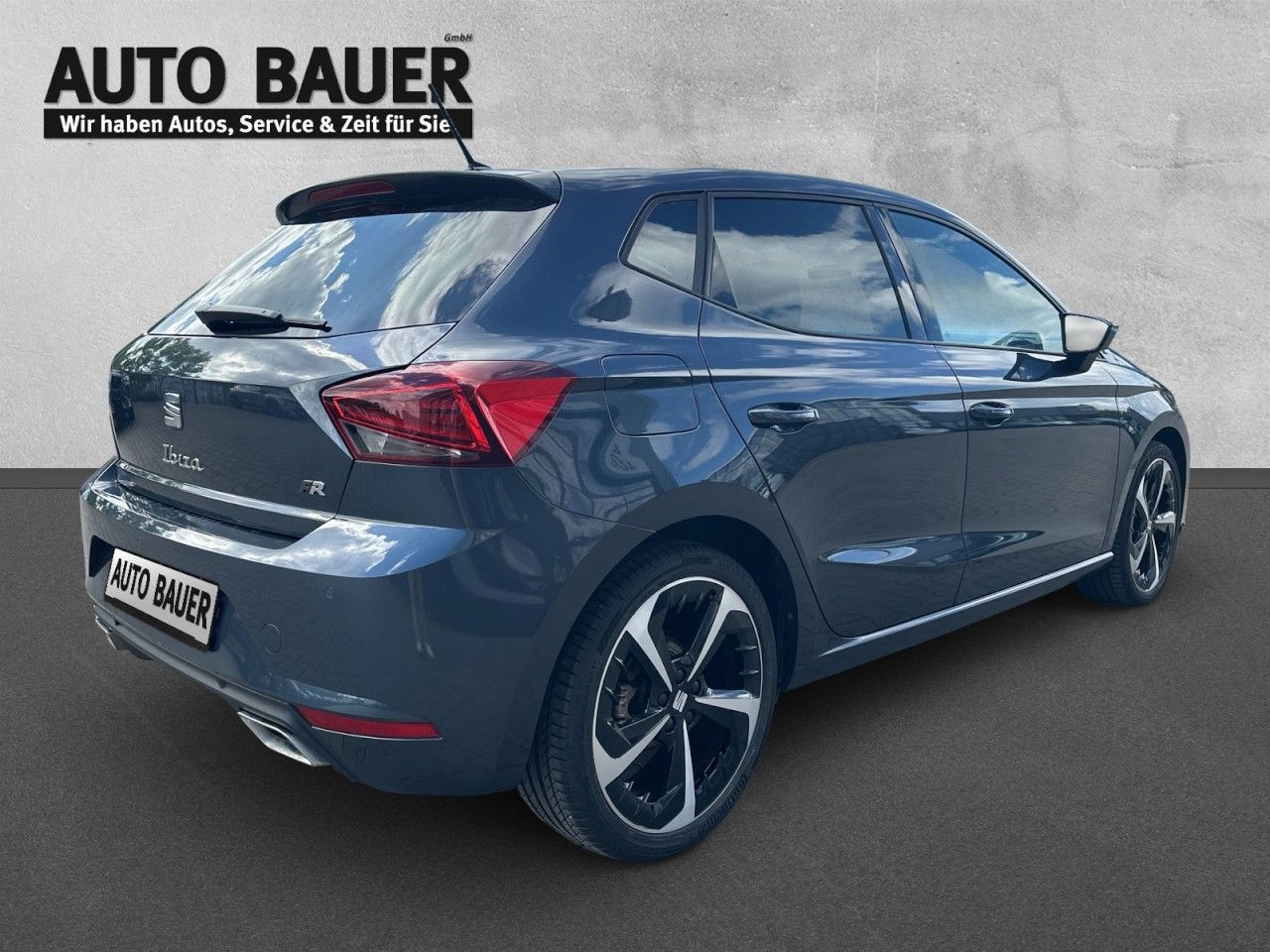 Fahrzeugabbildung SEAT Ibiza FR 1.0 TSI 81 kW (110 PS) 7-Gang-D - mit KI generiert/bearbeitet
