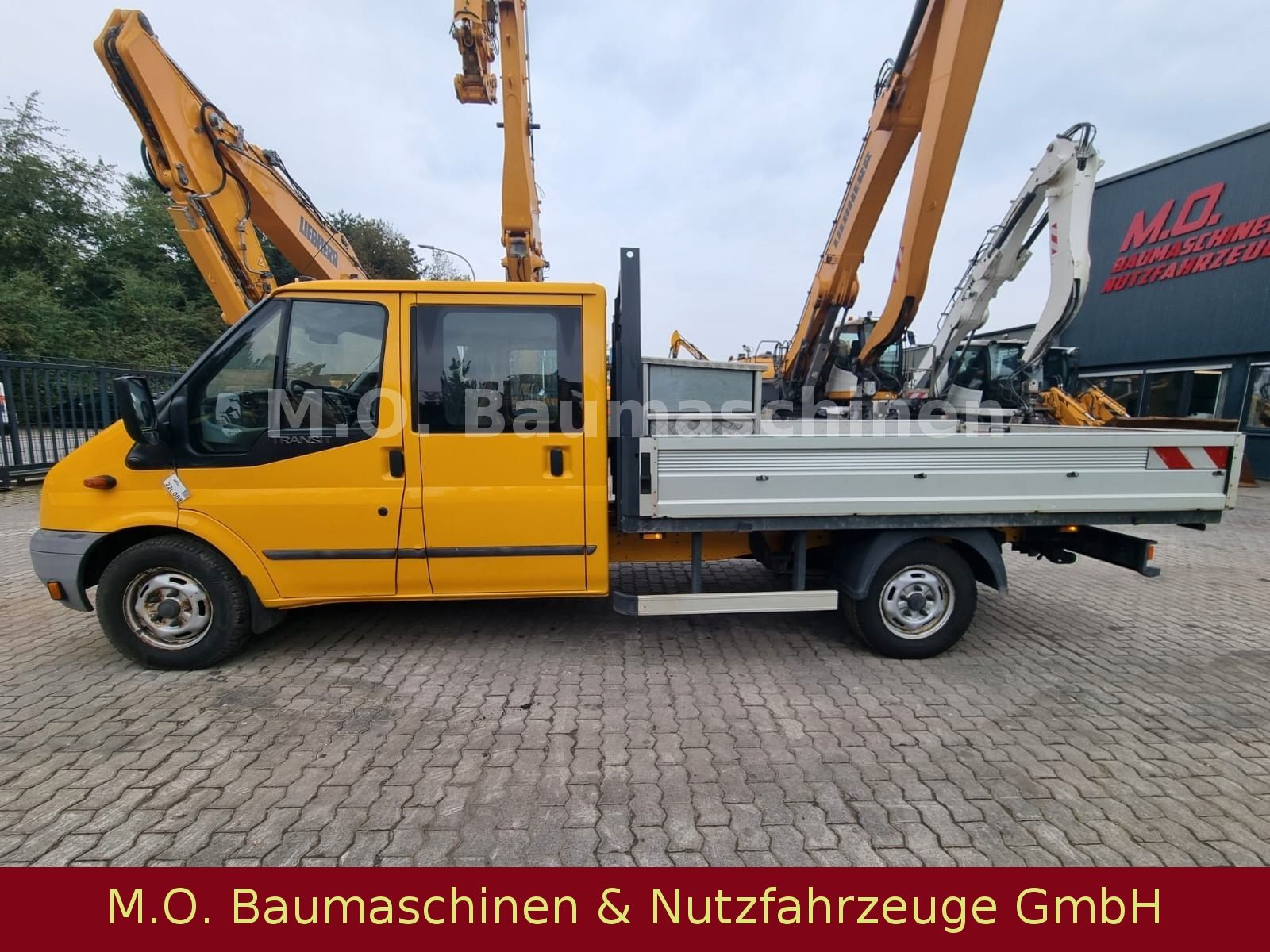 Fahrzeugabbildung Ford Transit Pritsche FT 350 EL /  DOKA / AC /