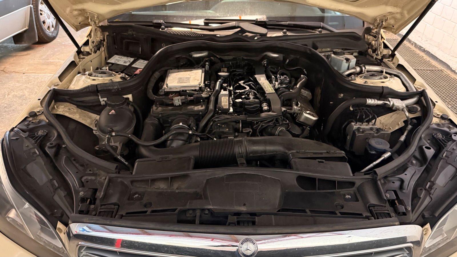 Mercedes-Benz E200 2015 — photo 9