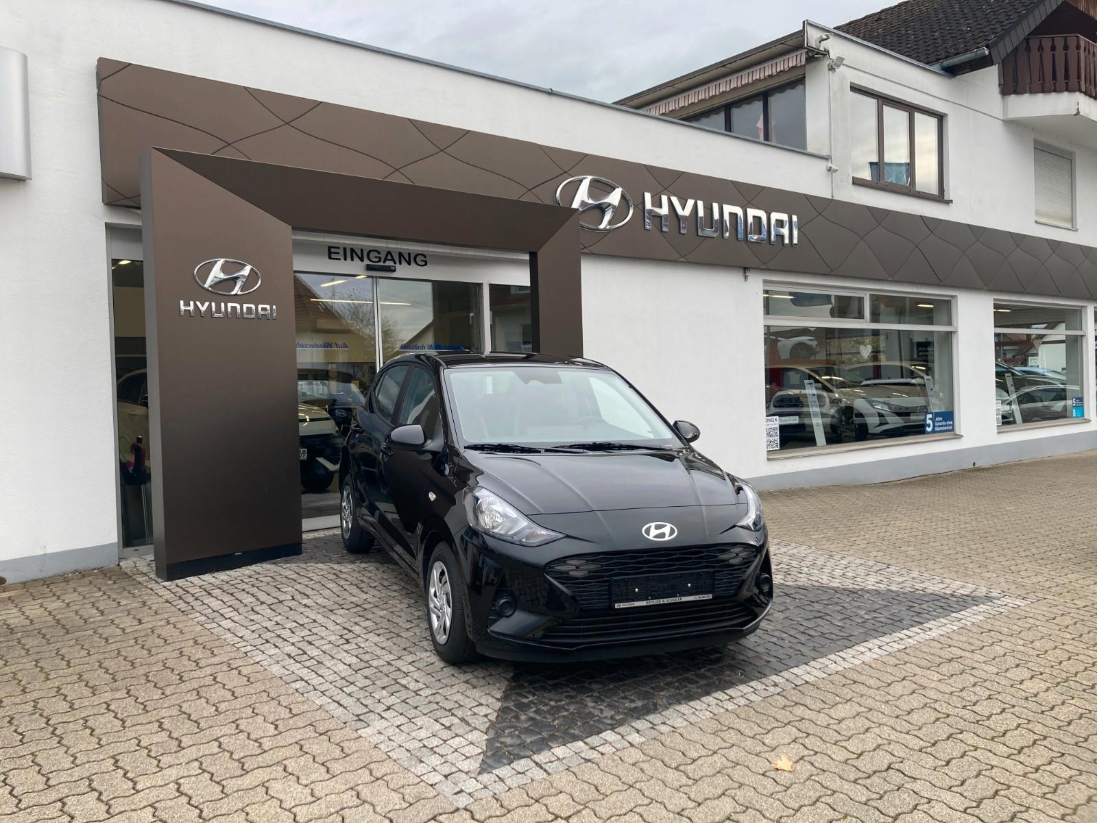 Hyundai i10 1.0 Select M/T mit Navi