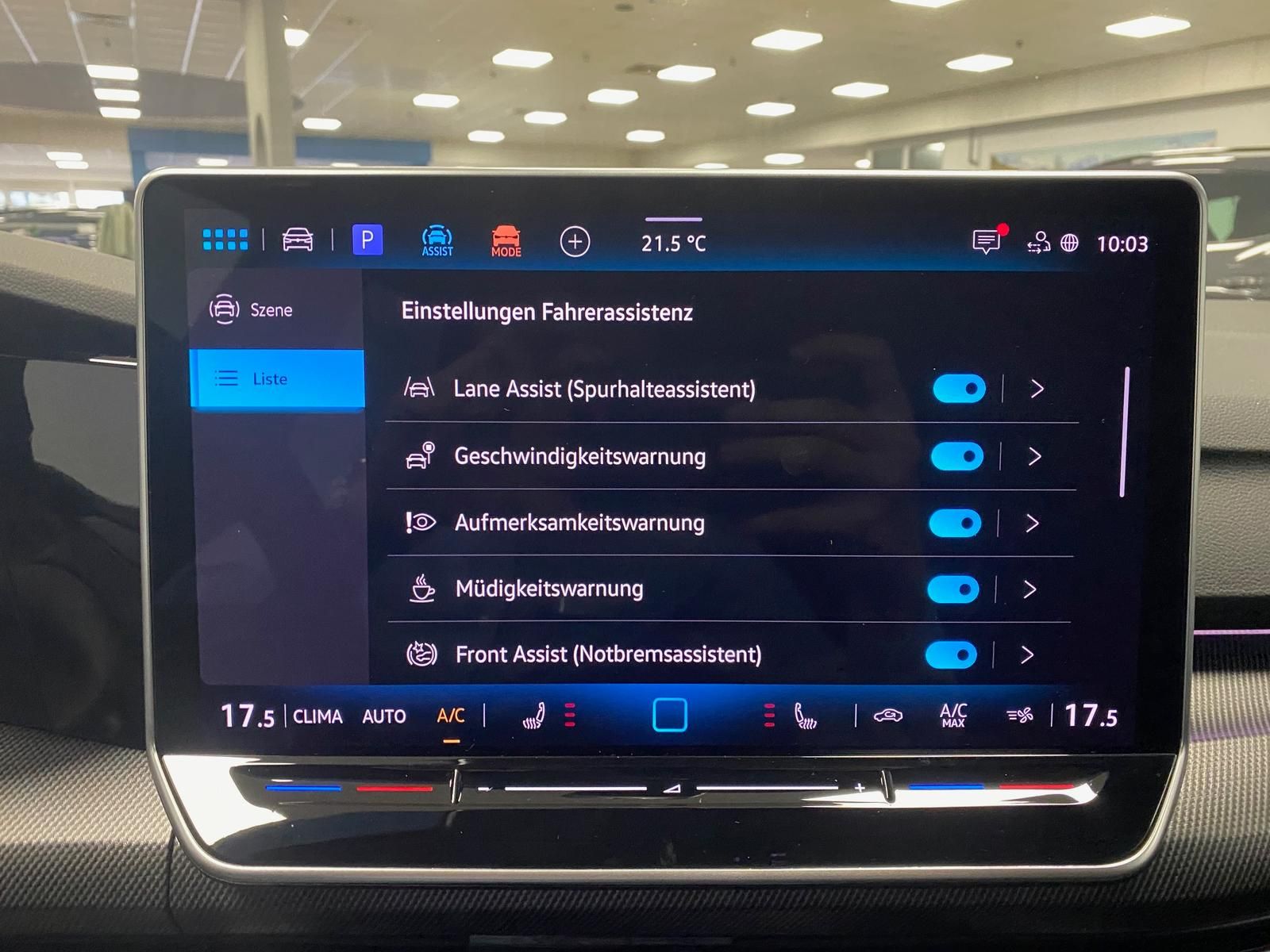 Fahrzeugabbildung Volkswagen Variant 2.0 TDI DSG R-Line BLACKSTY+MATRIX+5JGAR