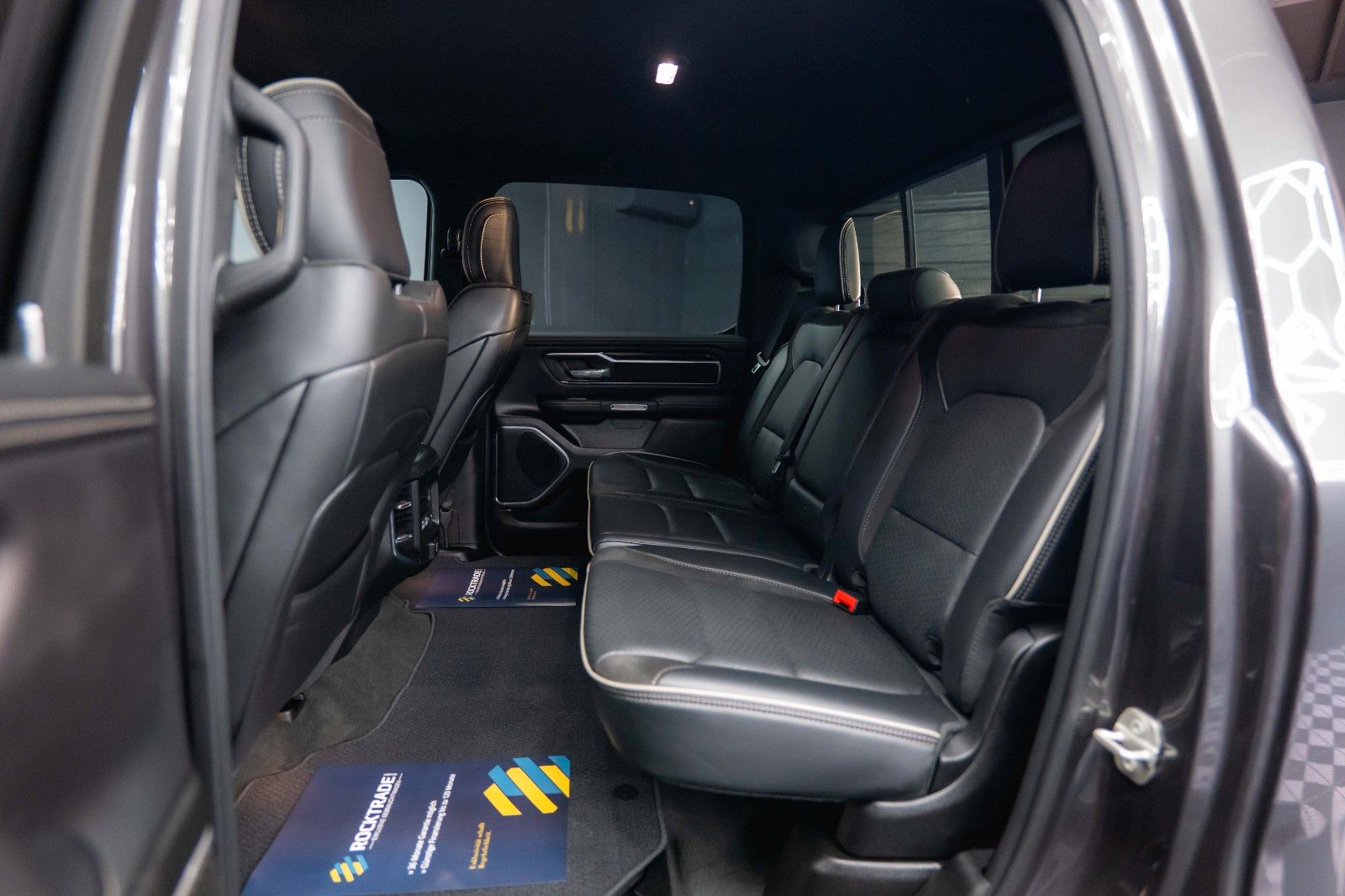 Fahrzeugabbildung Dodge RAM 5.7 V8 HEMI 4x4 LARAMIE Offroad Night LED