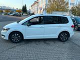 Volkswagen Touran 1.5 TSI OPF IQ.DRIVE*DSG*NAVI*7.SITZE*ACC - Volkswagen Touran aus 2019