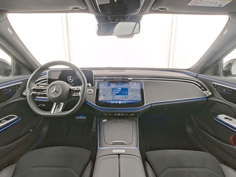 Fahrzeugabbildung Mercedes-Benz E 220 d 4M T AMG AHK+Pano+Night+Distronic+Keyles