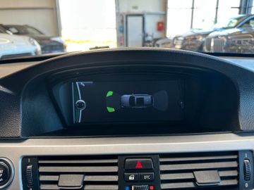 MYAUTOCENTER – Gebraucht- und Jahreswagen mit Werkstattservice in Pfaffenhofen BMW 320d Touring *Xenon*Leder*Automatik*AHK*