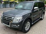 Mitsubishi Pajero 3.2 DI-D Top *Navi| Xenon|AHK* - Mitsubishi Pajero Top mit Diesel-Antrieb