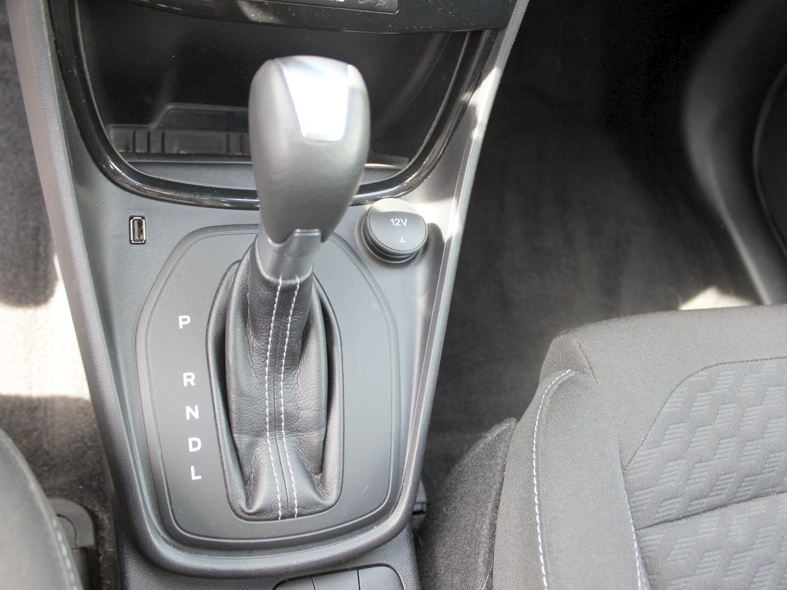 Fahrzeugabbildung Ford Puma Titanium 1,0 EcoBoost Mild Hybrid