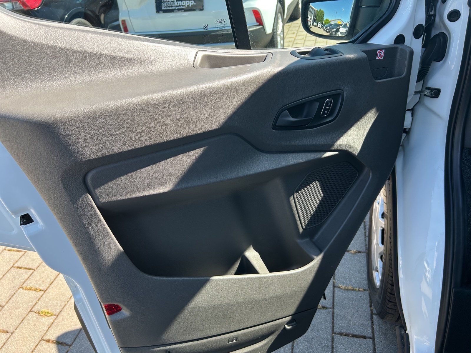 Fahrzeugabbildung Ford Transit 290 L2H2 LKW VA Trend