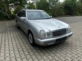 Mercedes-Benz E 240/Tüv 07/26 - Mercedes-Benz E 240 Gebrauchtwagen