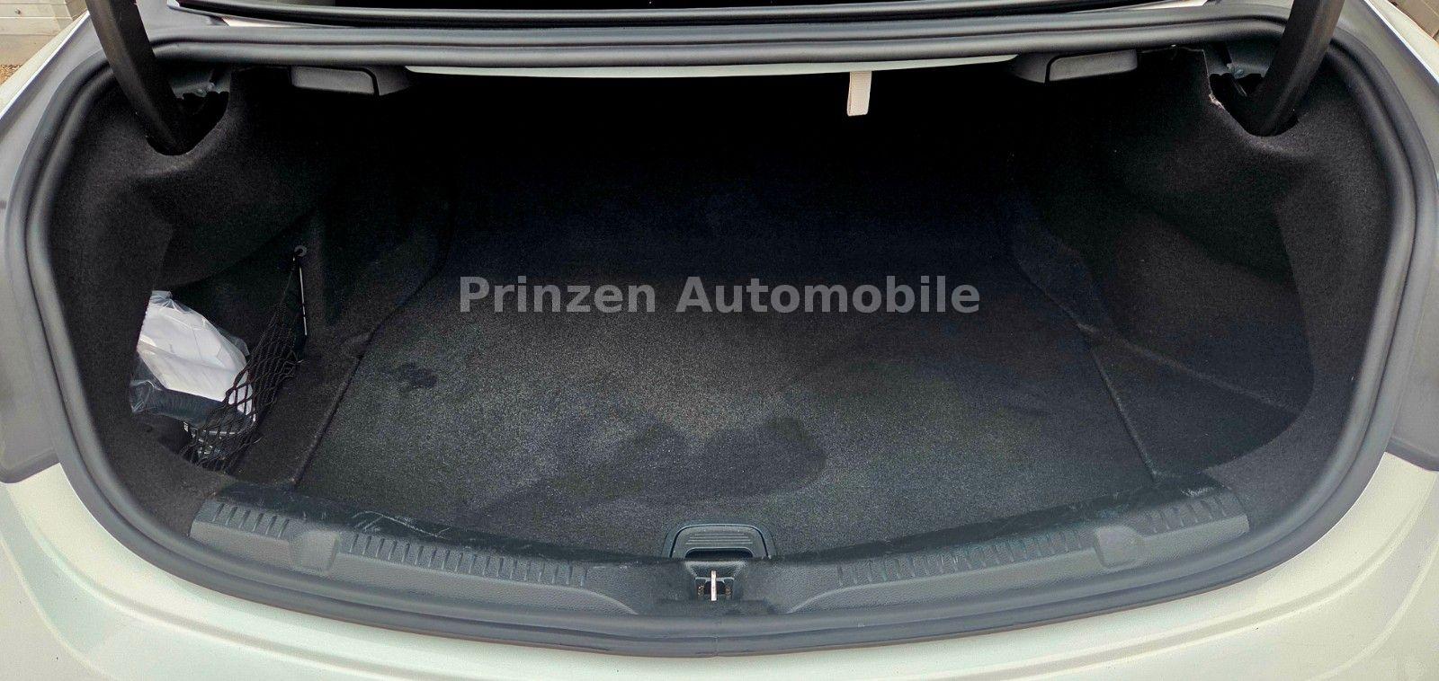 Mercedes-Benz E 220 d Coupe 4Matic AMG *NIGHT*PANO*AMBIENTE*