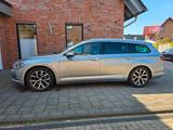 Volkswagen Variant 1.4 TSI DSG Highline, ACC, CarPlay, LED - VW Passat Variant von privat