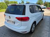 Volkswagen 7 Sitzer,  Comfortline BMT/Start-Stopp - Volkswagen Touran mit Benzin-Antrieb: Geländewagen