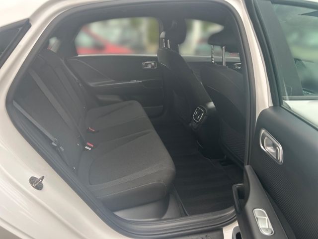 Fahrzeugabbildung Hyundai IONIQ 6 Basis Elektro Navi Digitales Cockpit LED