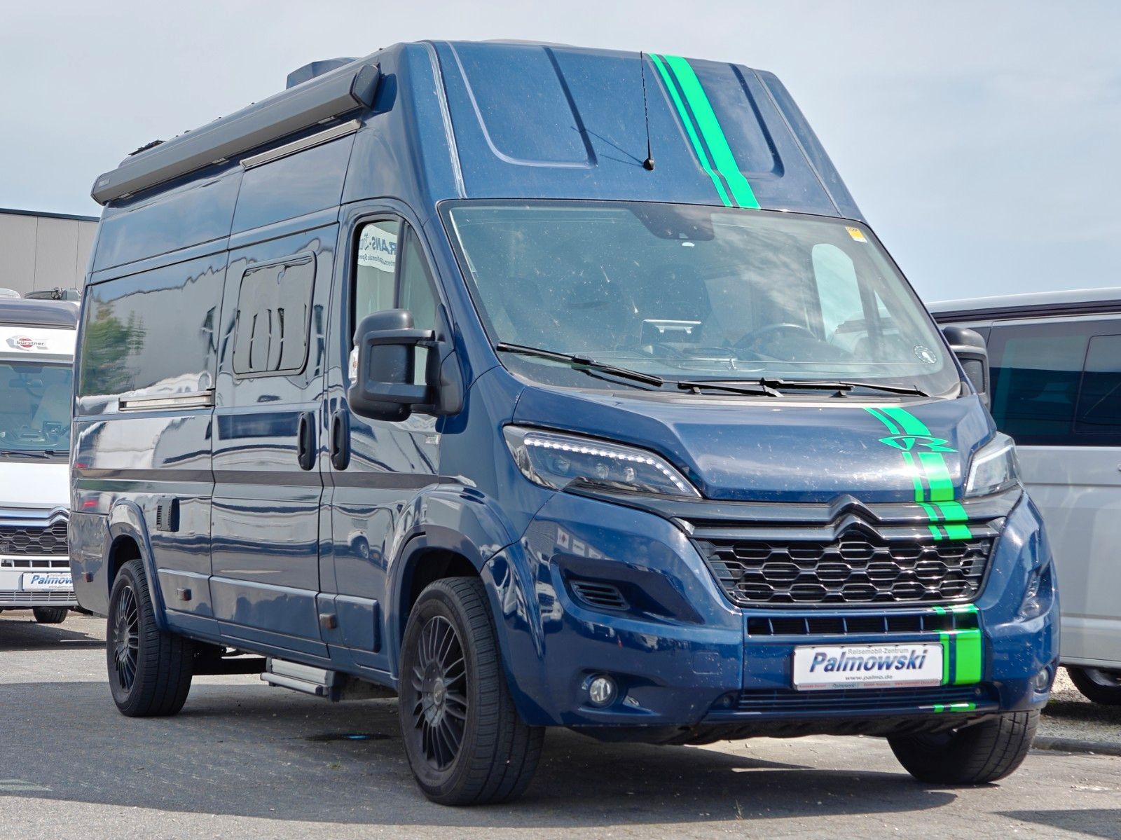 Fahrzeugabbildung Andere VR Motorhomes Pitanti 747 - Motorrad Transport -