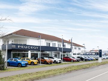 Fahrzeugabbildung Peugeot 308 1.2 PureTech 130 SW Allure *Panoramadach*Nav
