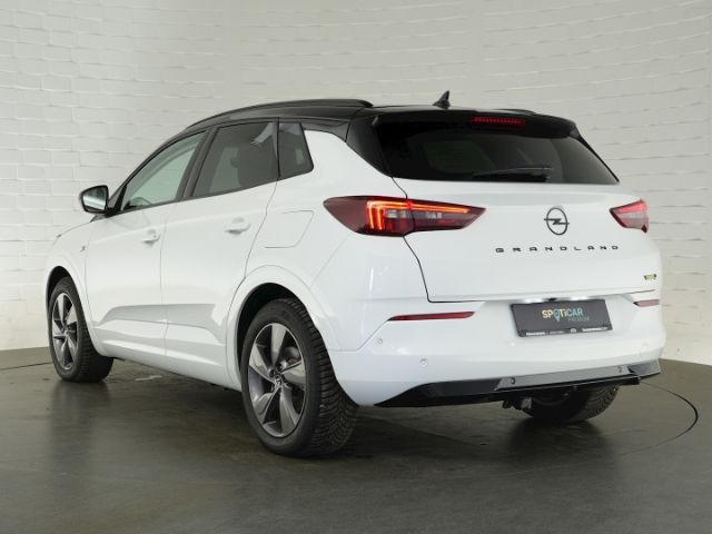 Grandland GSe PHEV 4X4 AT+AHK+NAVI+360 GRAD KAME